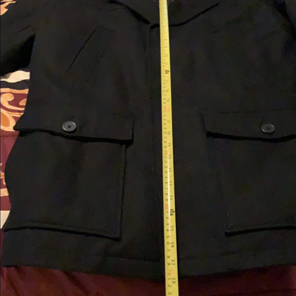 Structure over coat - Picture 5 of 8